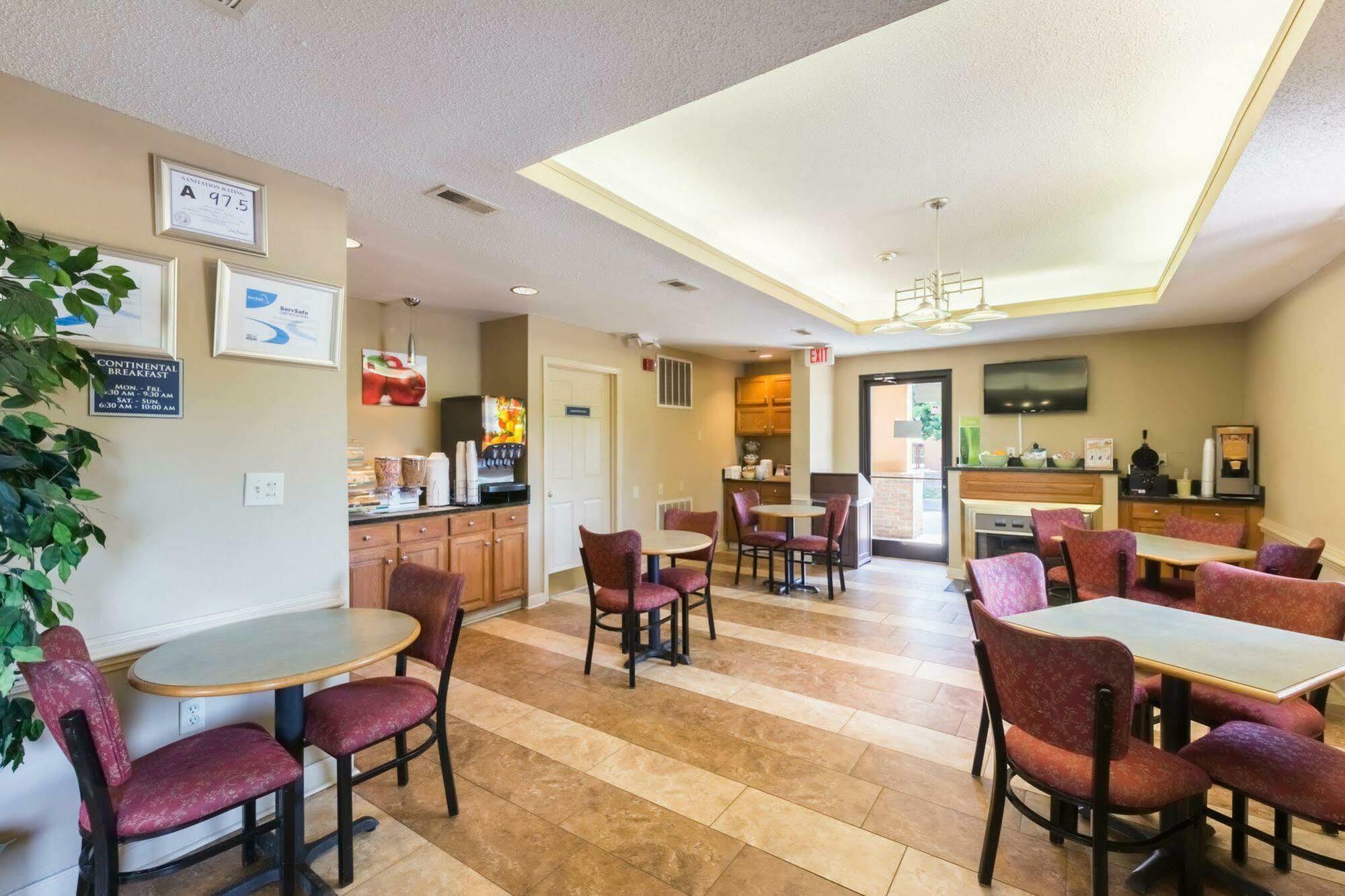 Hotel Quality & Rockingham